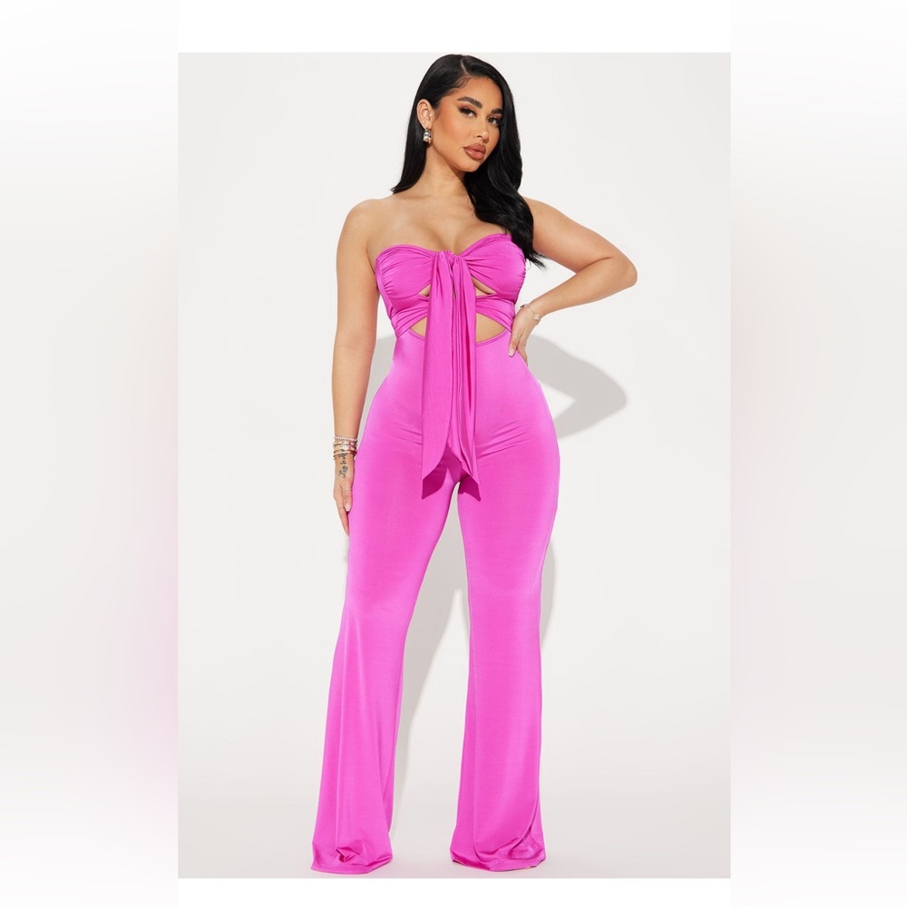 2 size M fashion nova outfits